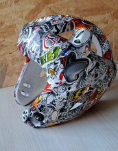 Lade das Bild in den Galerie-Viewer, HOT-075 casco artes marciales personalizado hidroimpresión sticker bomb