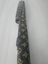 Load image into Gallery viewer, HOT-143 Lámina hidroimpresión Louis Vuitton culata rifle