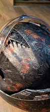Lade das Bild in den Galerie-Viewer, HLC-073 casco Hidroimpresión Llamas y Calaveras