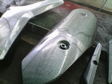 Cargar imagen en el visor de la galería, MOTO EN HIDROIMPRESION 2FIBRA DE CARBONO HFC 005