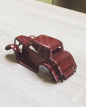 Cargar imagen en el visor de la galería, Coche en miniatura HFC-101 Lámina hidroimpresión fibra de carbono CLÁSICO