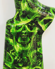 Load image into Gallery viewer, HLC-069 culata y guardamanos decorada en hidroimpresión llamas y calaveras