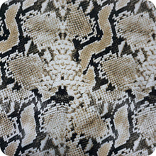 Cargar imagen en el visor de la galería, HPA-066 Lámina hidroimpresión piel de serpiente