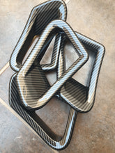 Cargar imagen en el visor de la galería, lamina hidroimpresion fibra de carbono HFC-125 faldones y molduras bmw (1)