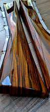 Load image into Gallery viewer, HMA-307 Lámina de hidroimpresión efecto madera

